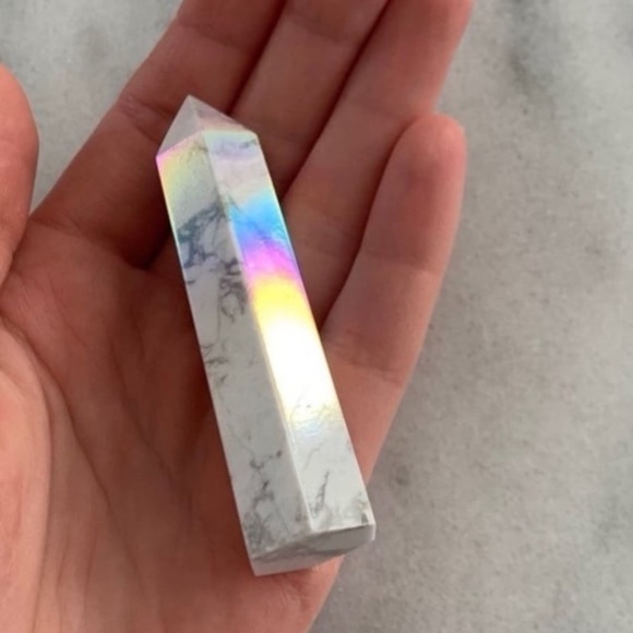 White iridescent Marble Speckle Crystal Tower Home Decor

Brand New - Picture 2 of 4